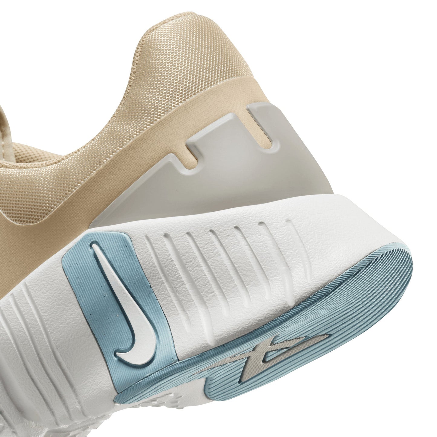 New Free Metcon 5 'Sanddrift Light Iron Ore' Women's (2024)