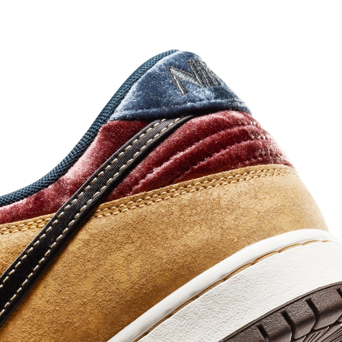 New SB Dunk Low 'City of Cinema' (2024)