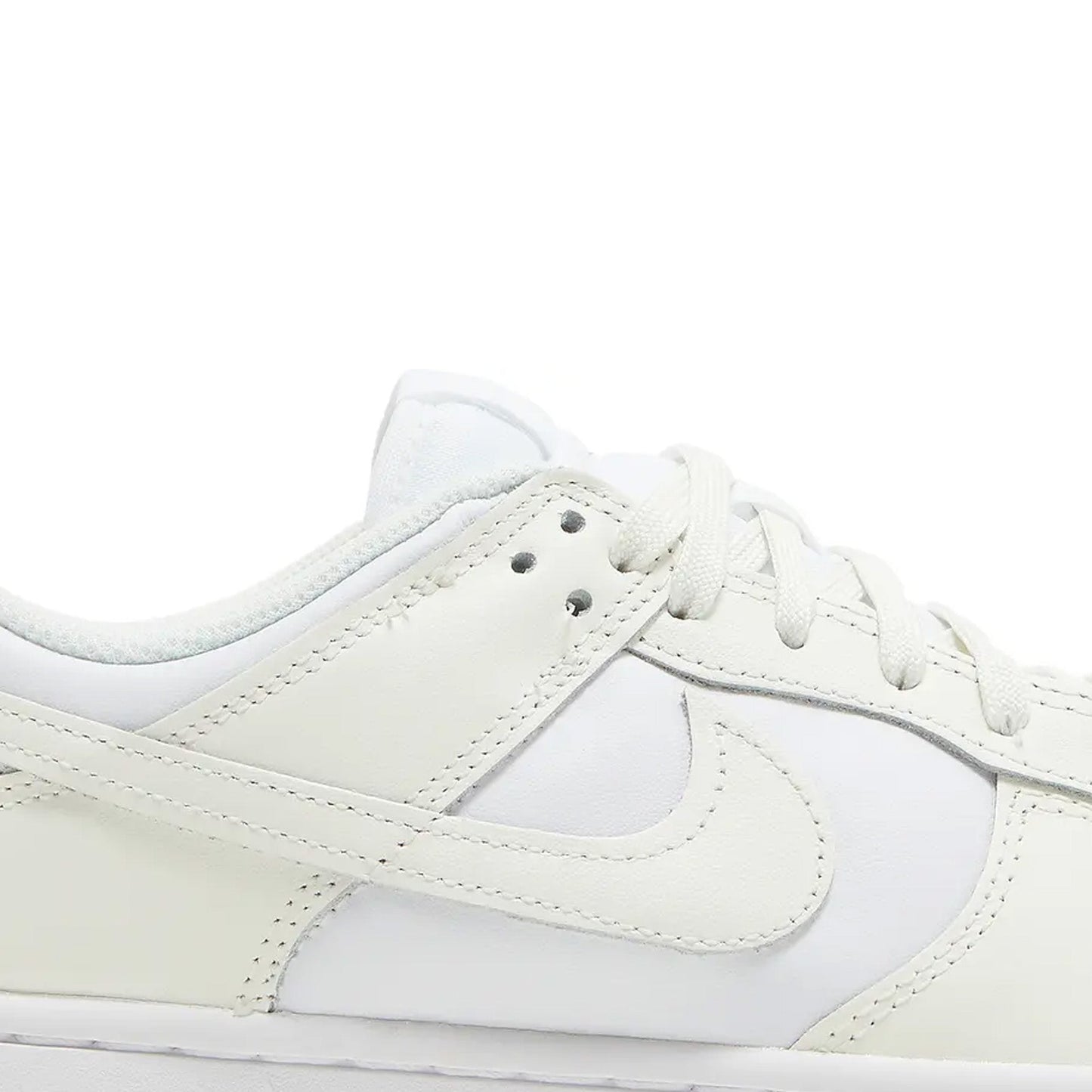 New Dunk Low Retro 'Coconut Milk' W (2022)