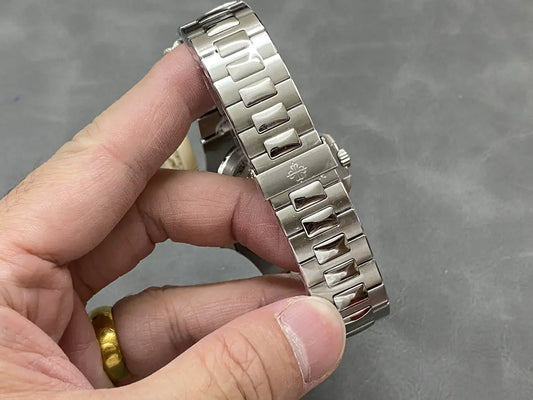 CLASSIC Nautilus 5711 1A 018 Green Dial 40mm Mens Watch