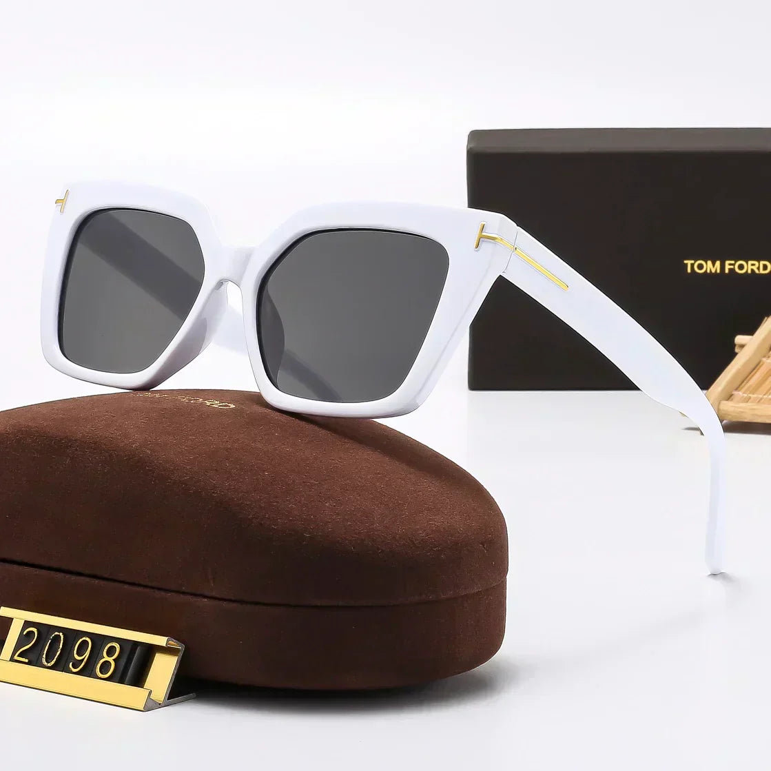 TOM FORD Square Round Sunglasses  2098