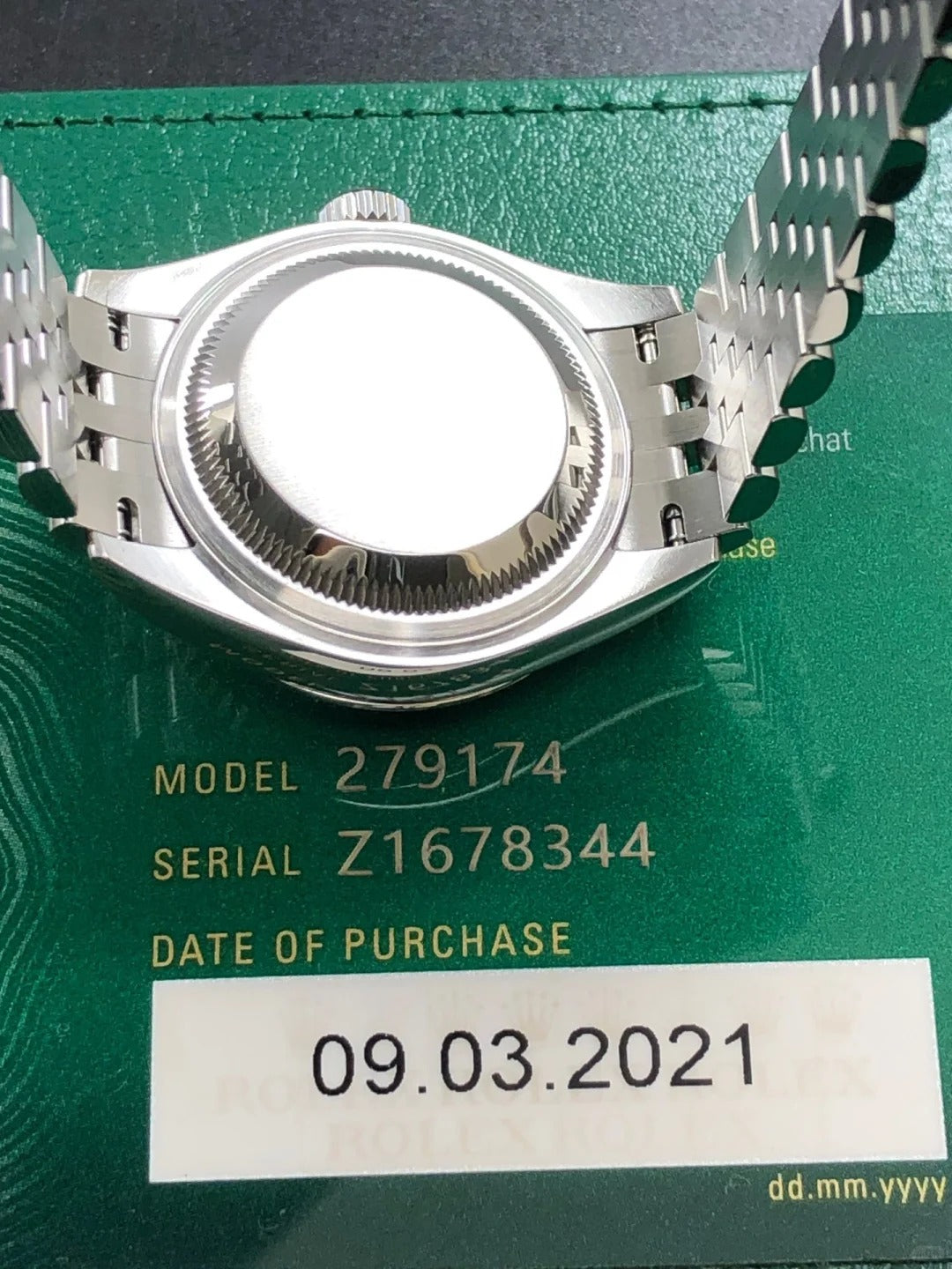 28 Pink Diamond Diary 279174-0003. Automatic mechanical movement