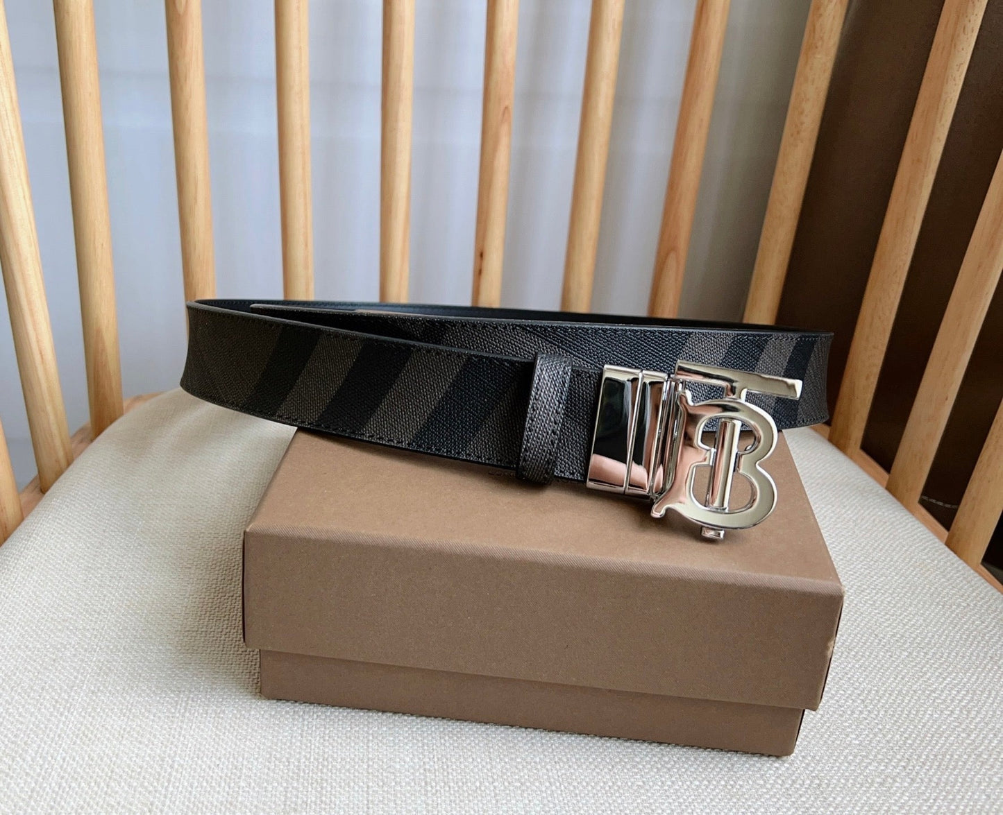 2025 brand multi-color buckle fashion belt