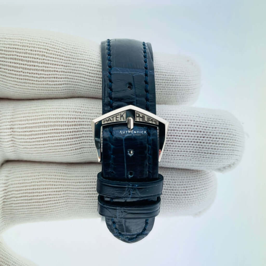 CLASSIC COMPLICATIONS ANNUAL CALENDAR REGULATOR 5235G-001