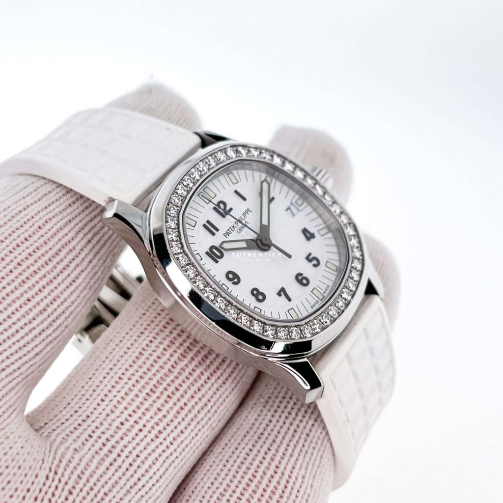 CLASSIC Luce Aquanaut White Dial Stainless Steel 5067A-011