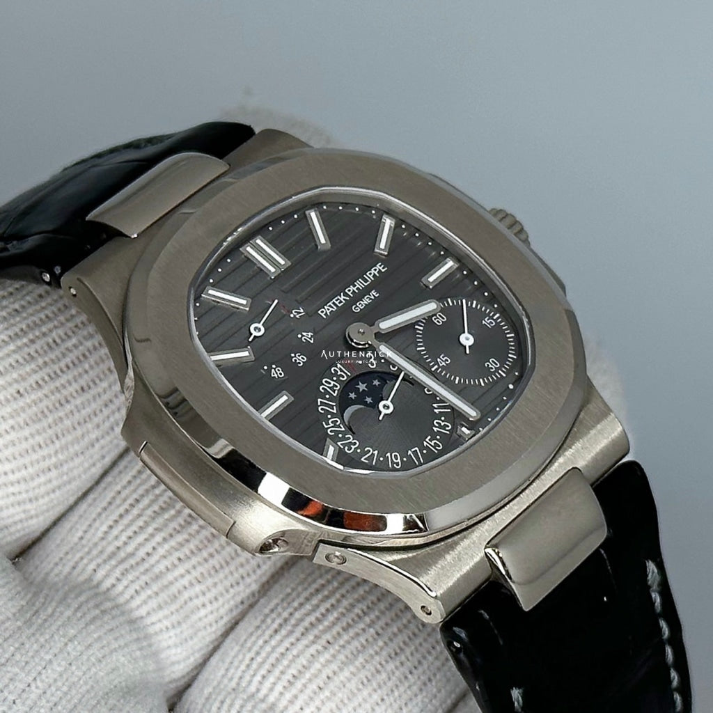 CLASSIC Nautilus Moon Phase White Gold Grey Dial 5712G-001