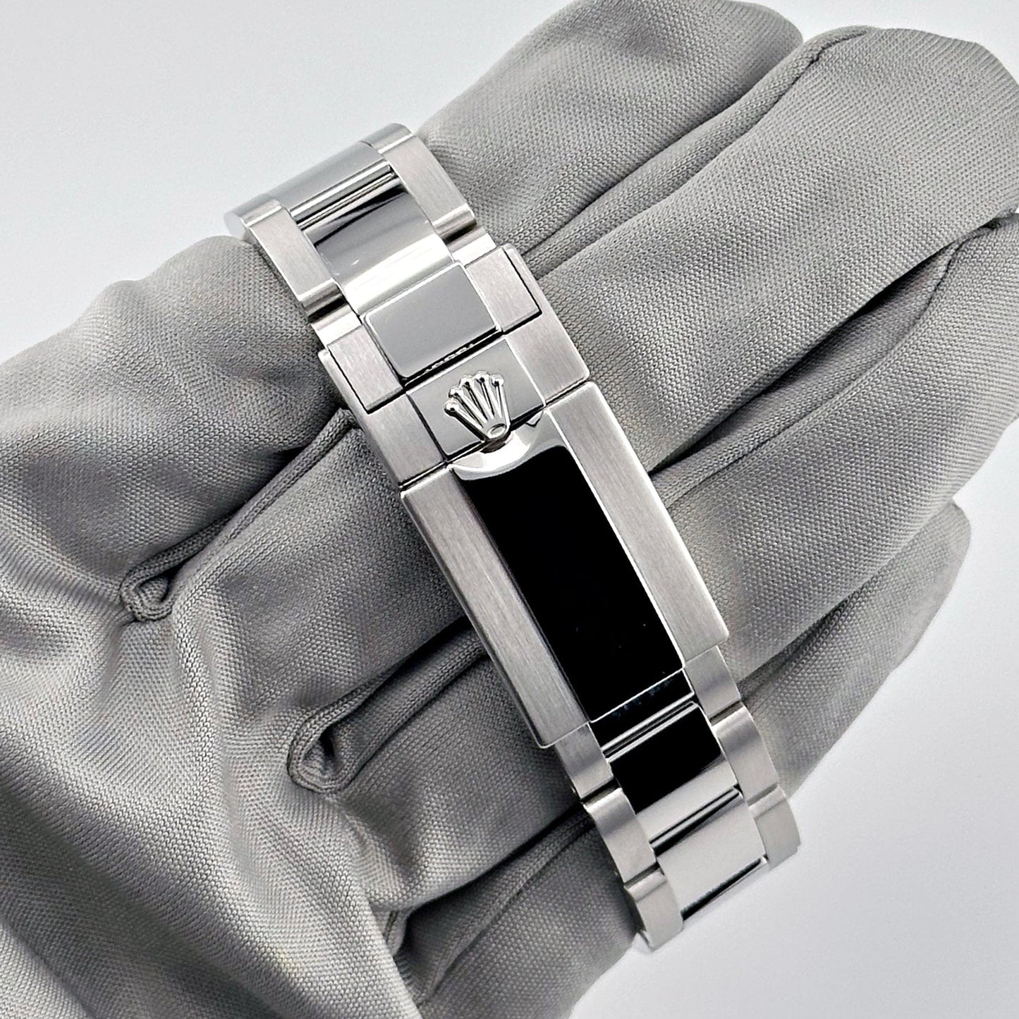 2025 Watch Daytona 126506 Platinum Ice Blue Baguette Dial (2024)