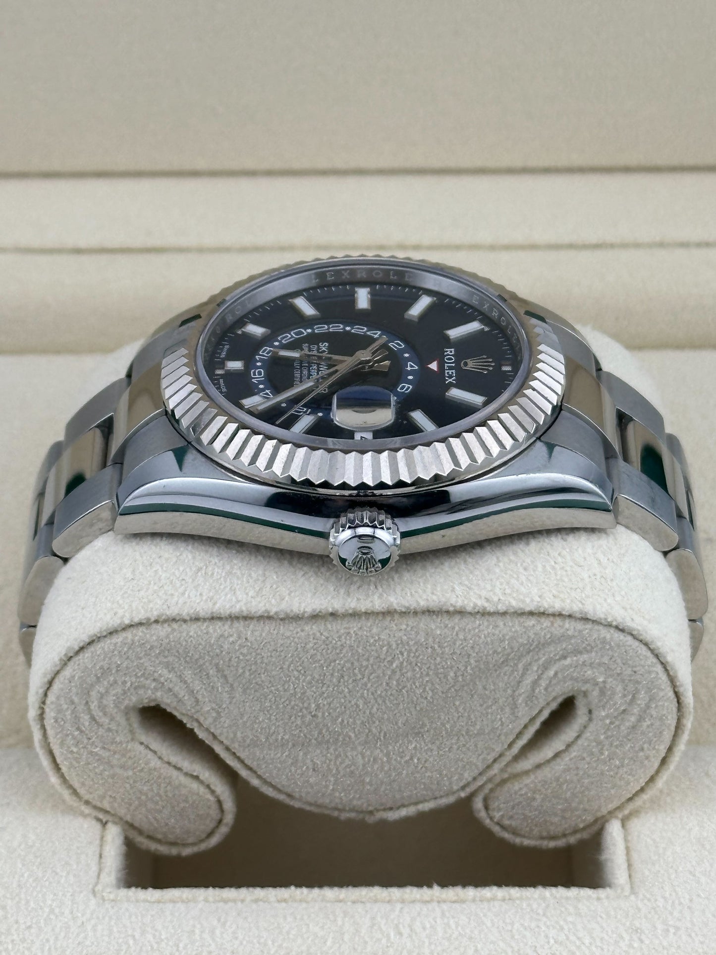 2025 Watch Sky-Dweller 326934 Stainless Steel Blue Dial Oyster (2022)