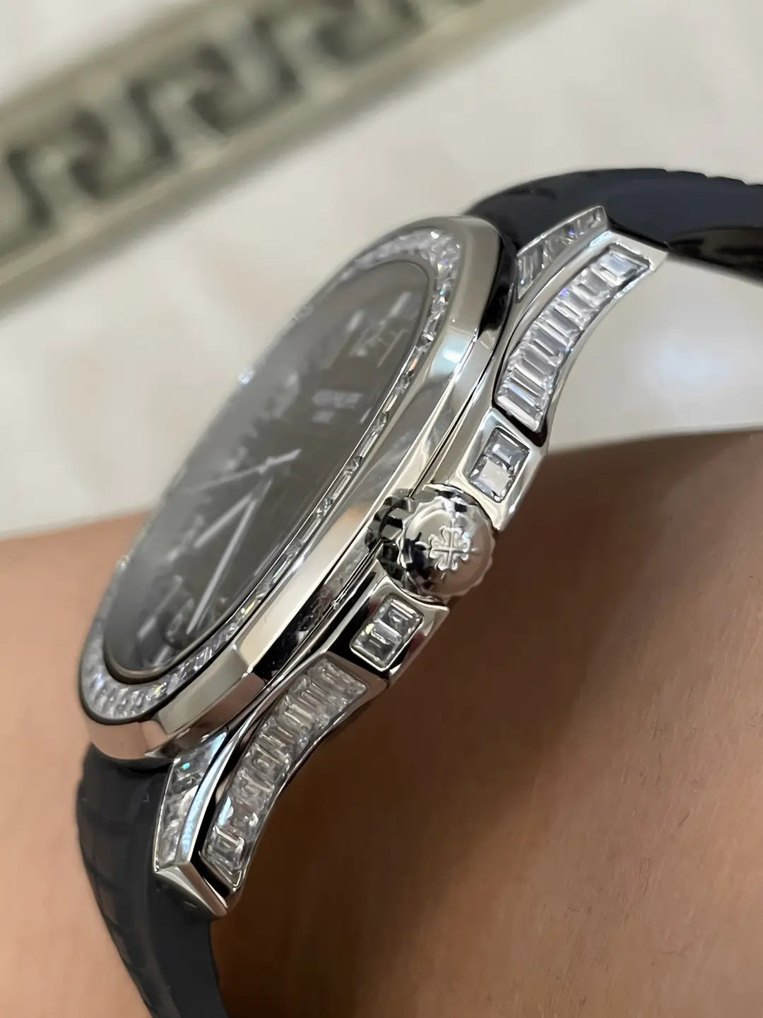 CLASSIC Aquanaut 5167 300G 010 Black & Green & Brown 40mm