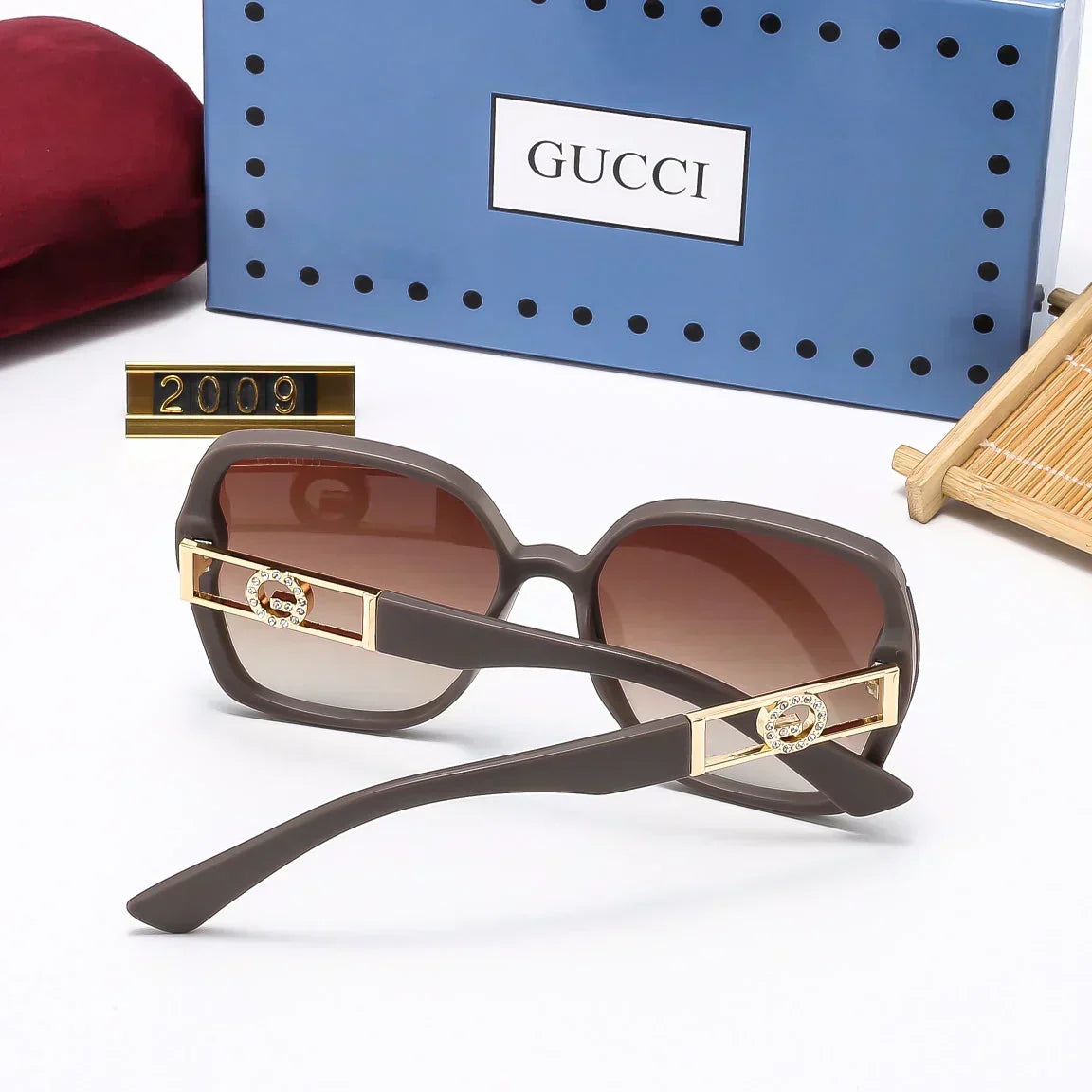 2025 Fashionable square frame UV protection sunglasses