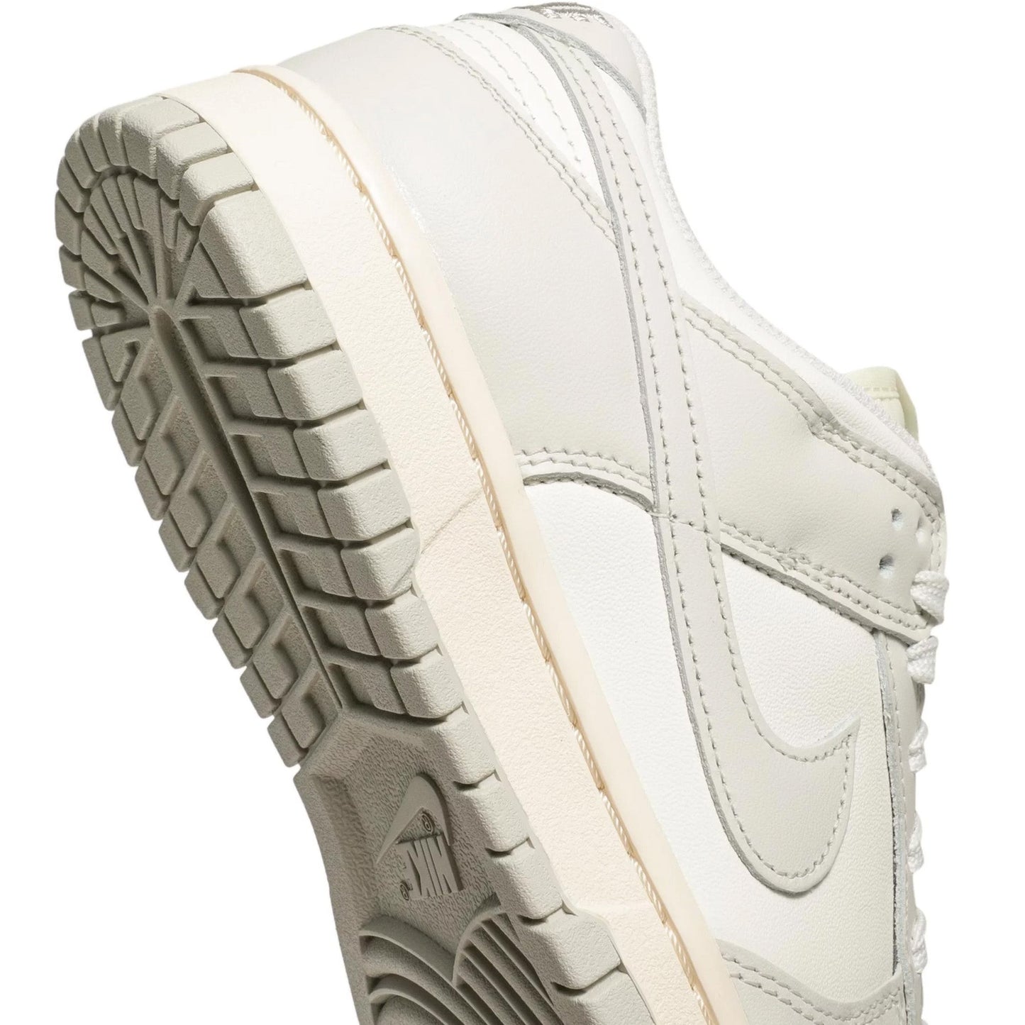 New Dunk Low 'Sail Light Bone' Women's (2021)