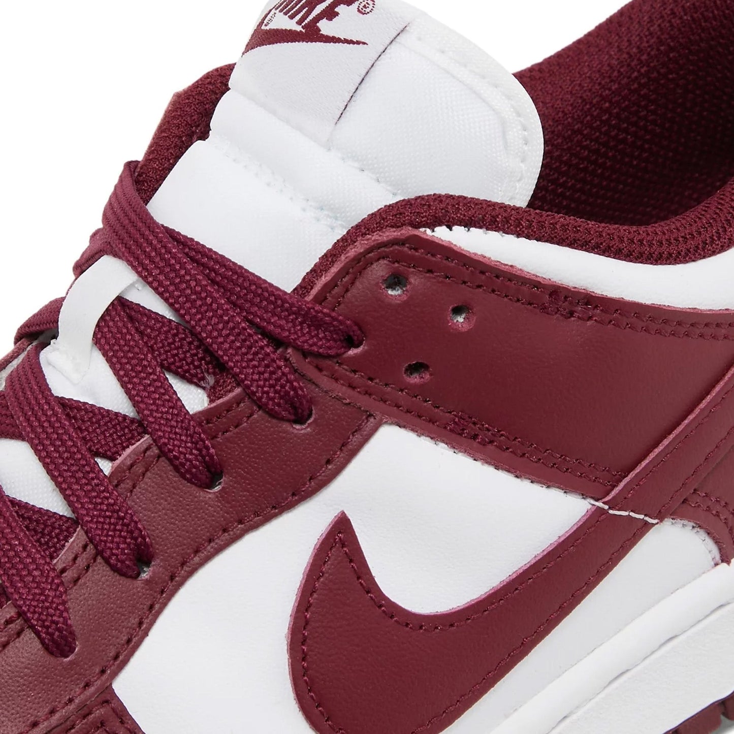 New Dunk Low 'Bordeaux' Women's (2021)