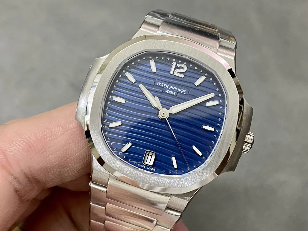 CLASSIC Ladies Nautilus Blue Dial and Grey Dial 7118 1A 001 35.2mm