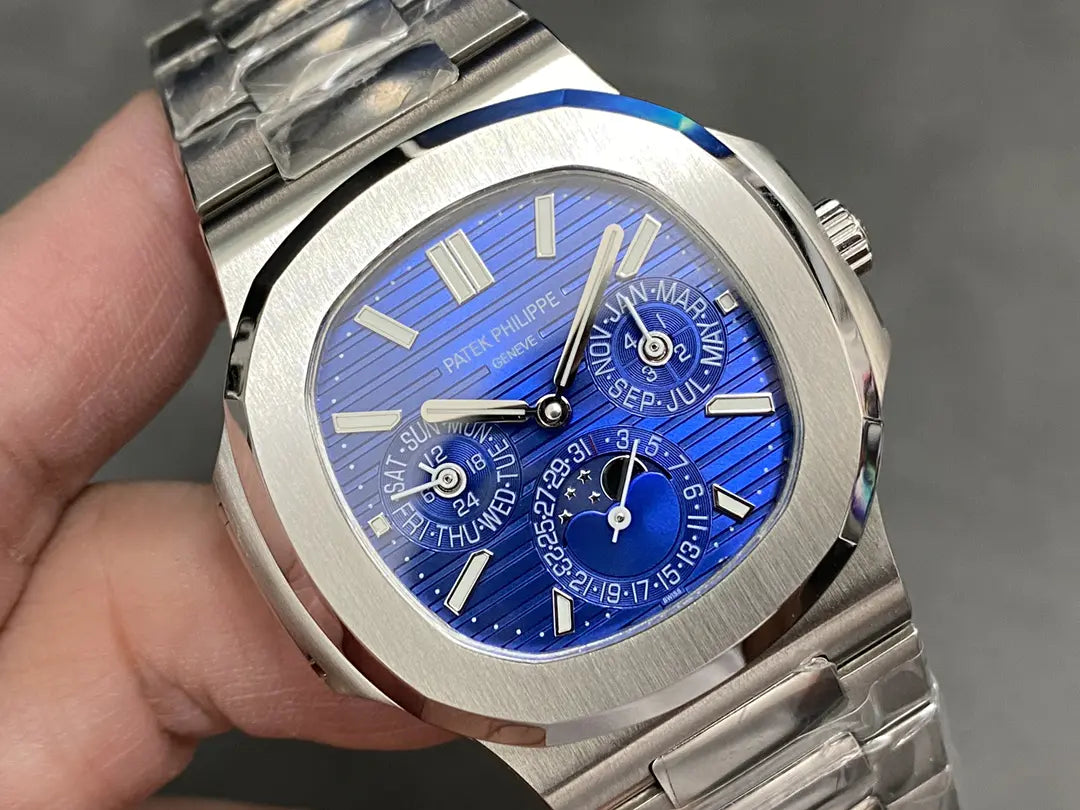 CLASSIC Nautilus Perpetual Calendar White Gold Blue Dial 5740 1G 001 40mm