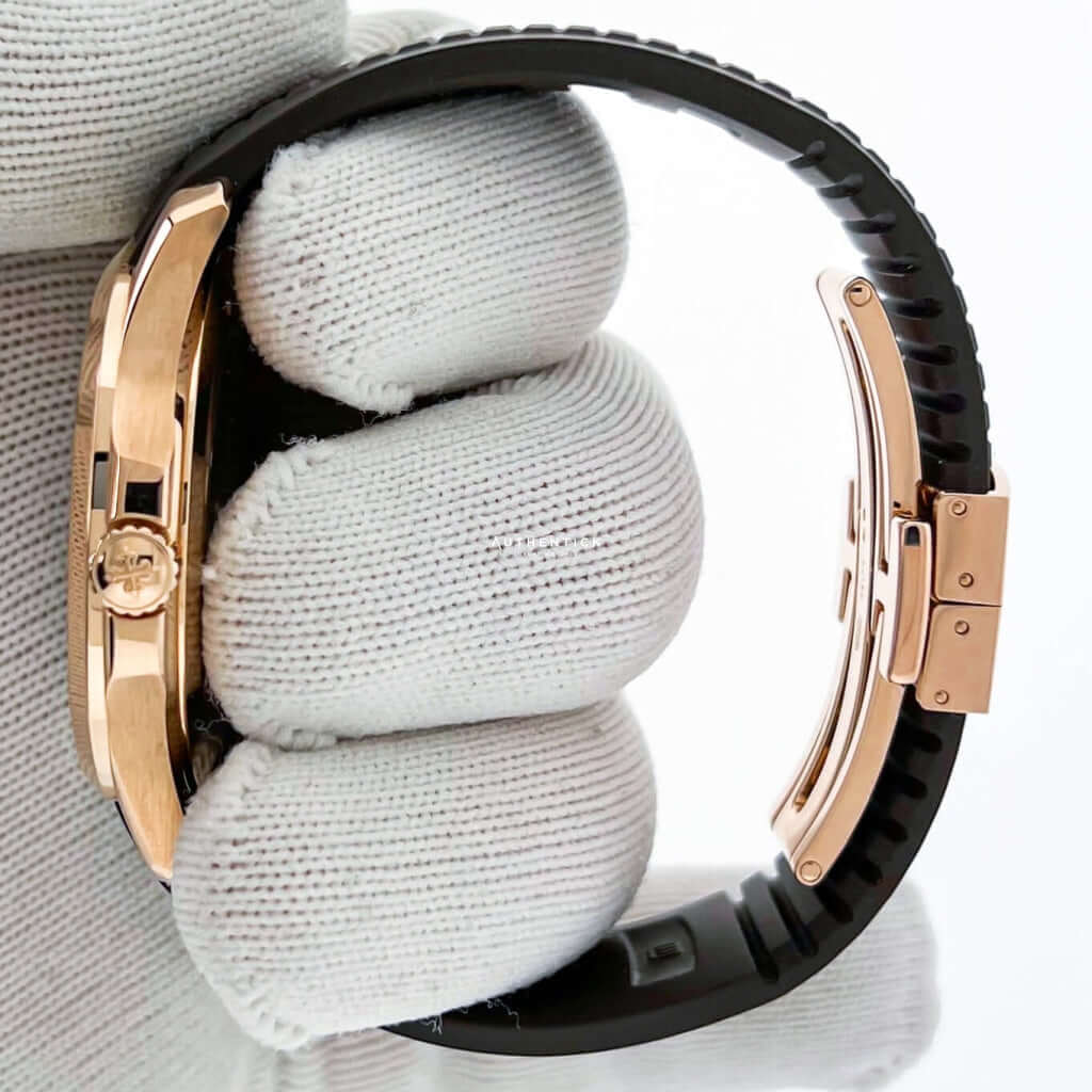 CLASSICAquanaut Rose Gold Black Rubber Brown Dial 5167R-001